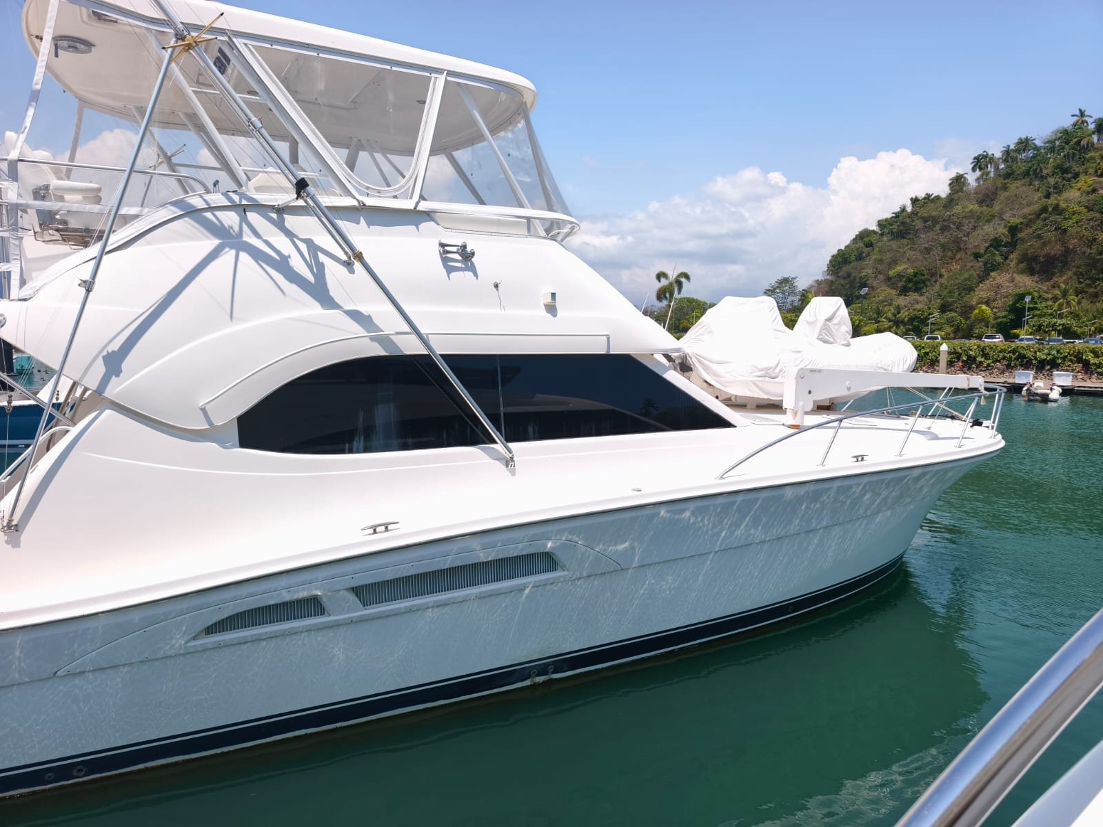 Motor Yacht at Manuel Antonio Marina, Quepos, Costa Rica - photo 2